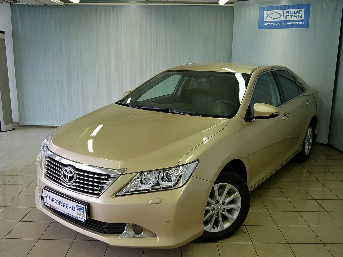 Бу авто в спб купить на авито. Toyota Camry xv50 2011. Toyota Camry 50 2011. Toyota Camry 2011 года 2.5. Бежевая Камри 50.