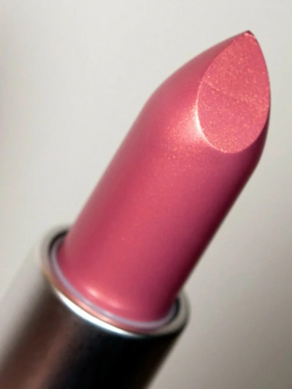 Mac frosted frenzy 2025. Mac 308 fabby. помада mac fabby 308. mac fabby помада. mac frost lipstick fabby.