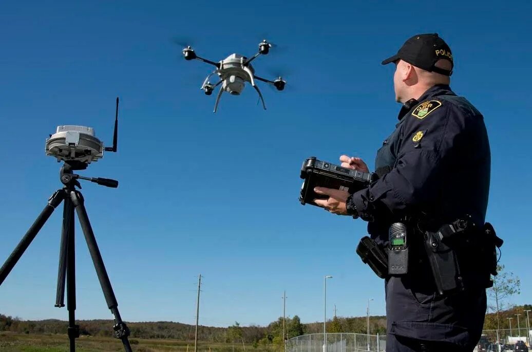 Обнаружение квадрокоптера. Орлан-10 беспилотный летательный аппарат. Беспилотный летательный аппарат djimavik. Квадрокоптеры и бпла. Защита от дронов.