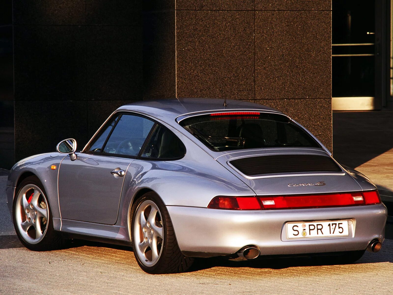 Porsche carrera 4. Porsche 911 Carrera 993. Porsche 911 (993) Carrera 4 s. 1995-Porsche-911-Carrera-4. Порше 993 Каррера.