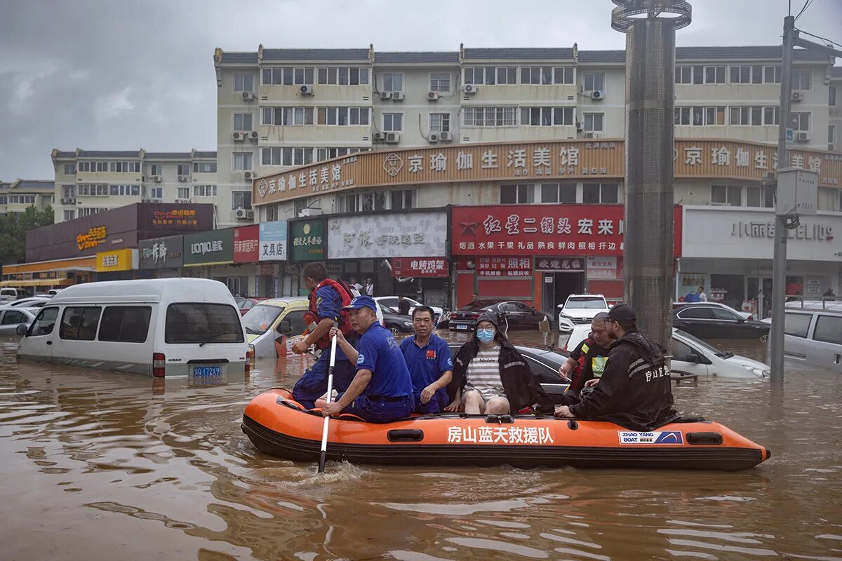 Какое наводнение в китае. Наводнение. Наводнение фото. Наводнение в Китае 2023. Китайский потоп.
