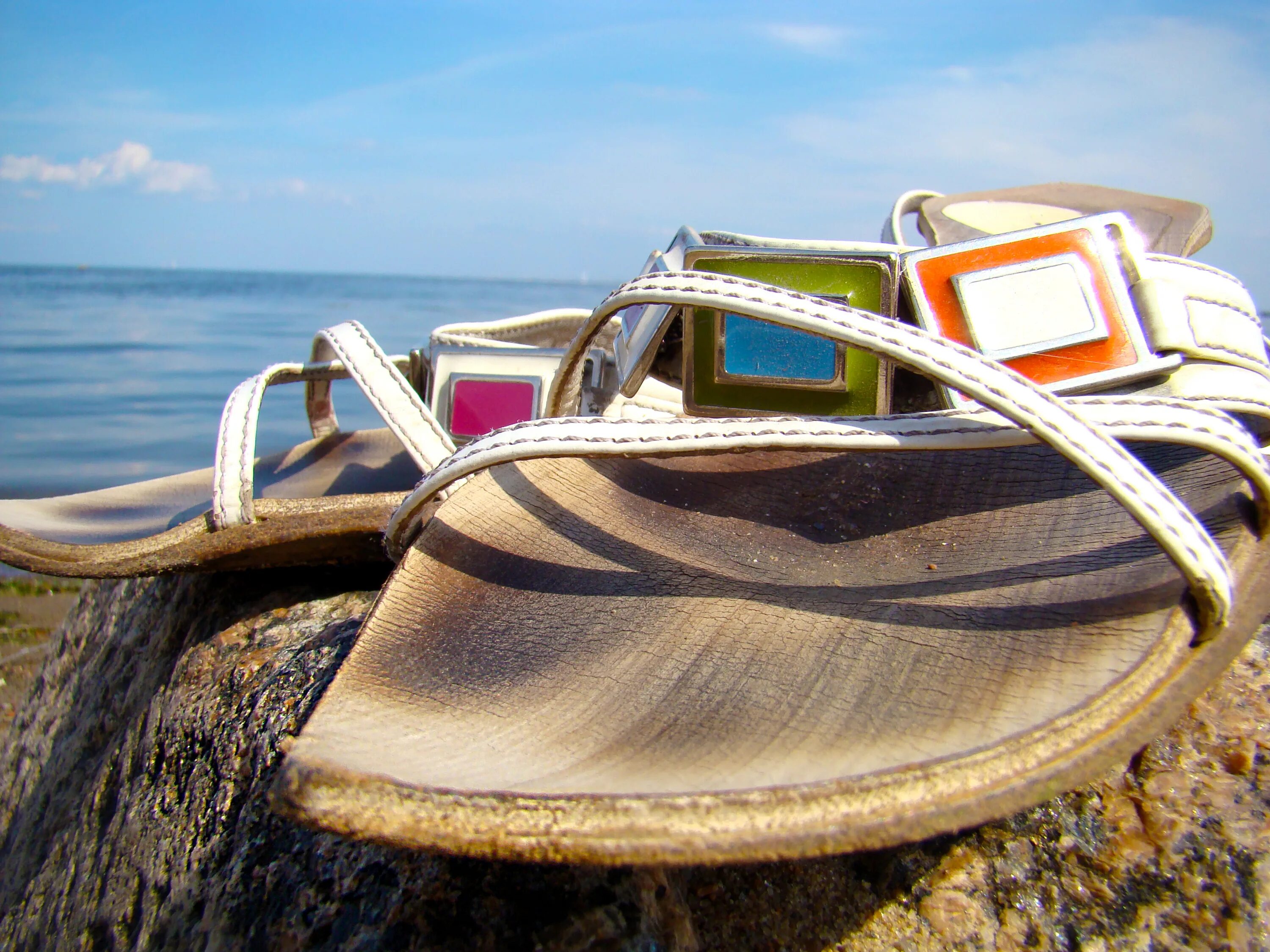 Ракурс предмета. Необычный ракурс предметов. Интересные ракурсы. Игра с перспективой. Оптические иллюзии предметы.