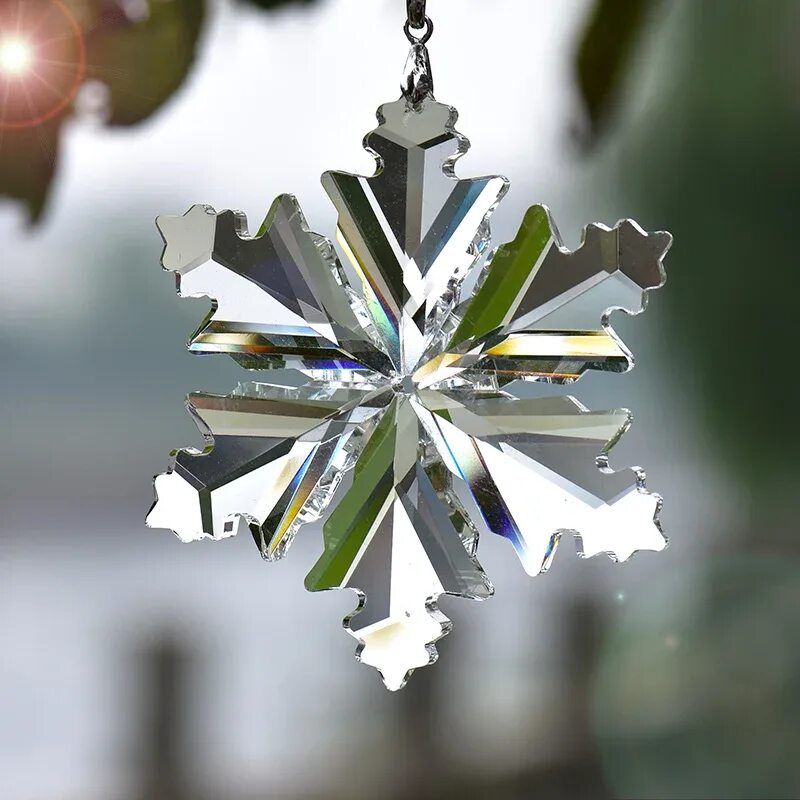 Фруктовница снежинка хрустальная. Хрустальная ваза для варенья на ножке. Фон хрустальные снежинки. Кнопка снежинки на самосвале. Снежинка из кристаллов хрусталь.