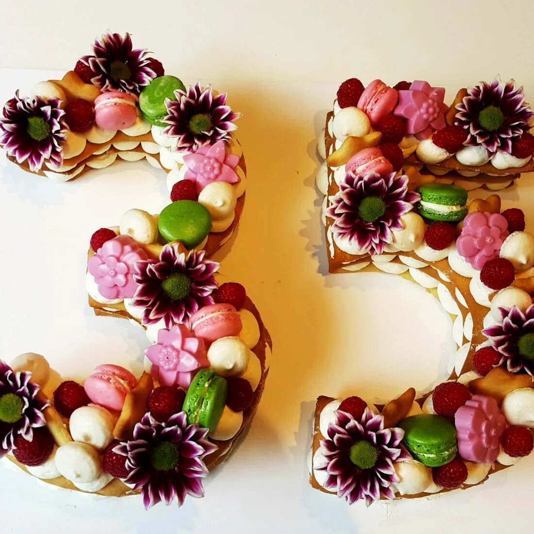 торт в виде восьмерки. торт цифра для мальчика украшение. торт цифра 8. торт детский на день рождения девочке 8 лет. торт в виде цифры 8.