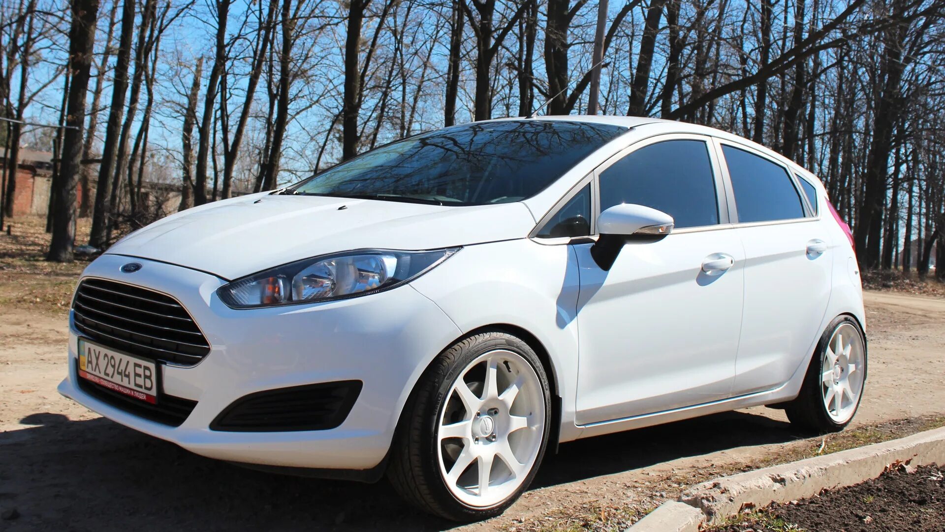 Авто до 350 тыс. Машина за 350 тысяч рублей. Машины до 200 тысяч форд фокус. Машина 350 тысяч рублей. Машины до 350 тысяч.