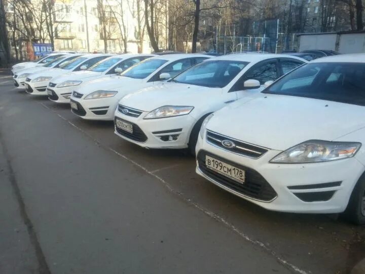 Ситроен с4 делимобиль. Аренда авто под в санкт петербурге. Аренда авто под в санкт петербурге. Красивый санкт петербург из машины. Богатые машины.