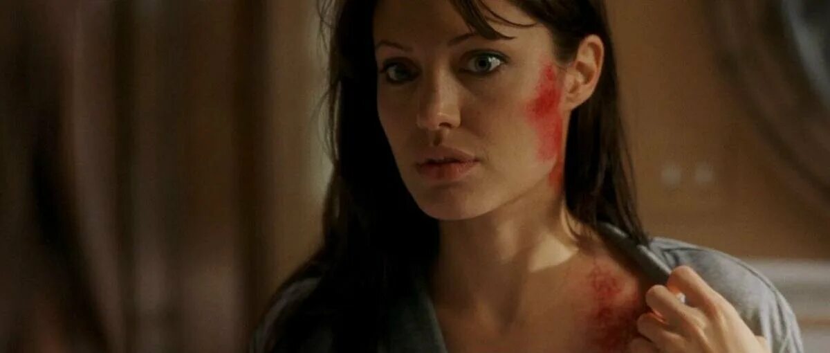 Забирая жизни 2. Анджелина Джоли забирая жизни. Забирая жизни (taking Lives), 2004.