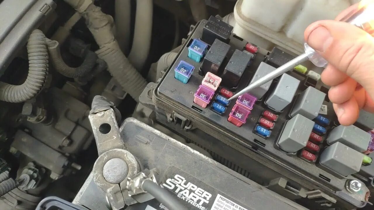 Авео не включается вентилятор. Датчик скорости авео т250. шевроле авео не работает спидометр. cobalt блок предохранителей. шевроле авео т250 не работает спидометр.