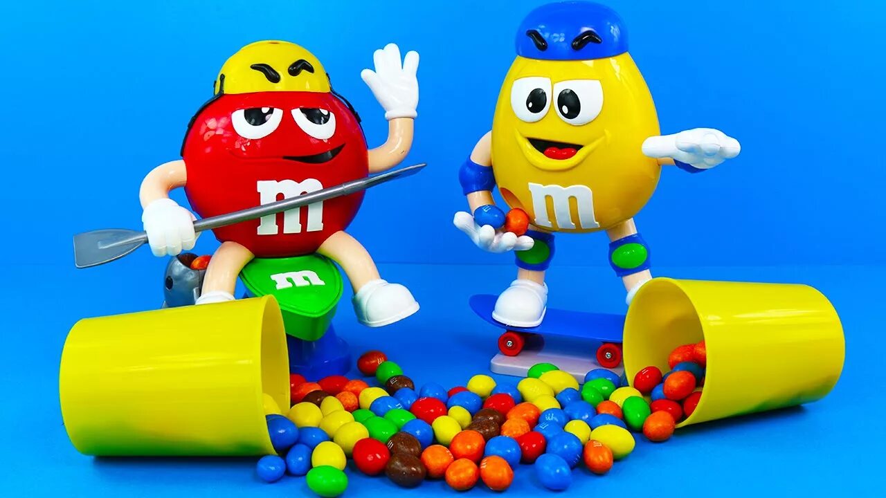 Ммдемс фото. Ммдемс. Игрушки ммдемс. Ммдемс желтый. M&M’S.