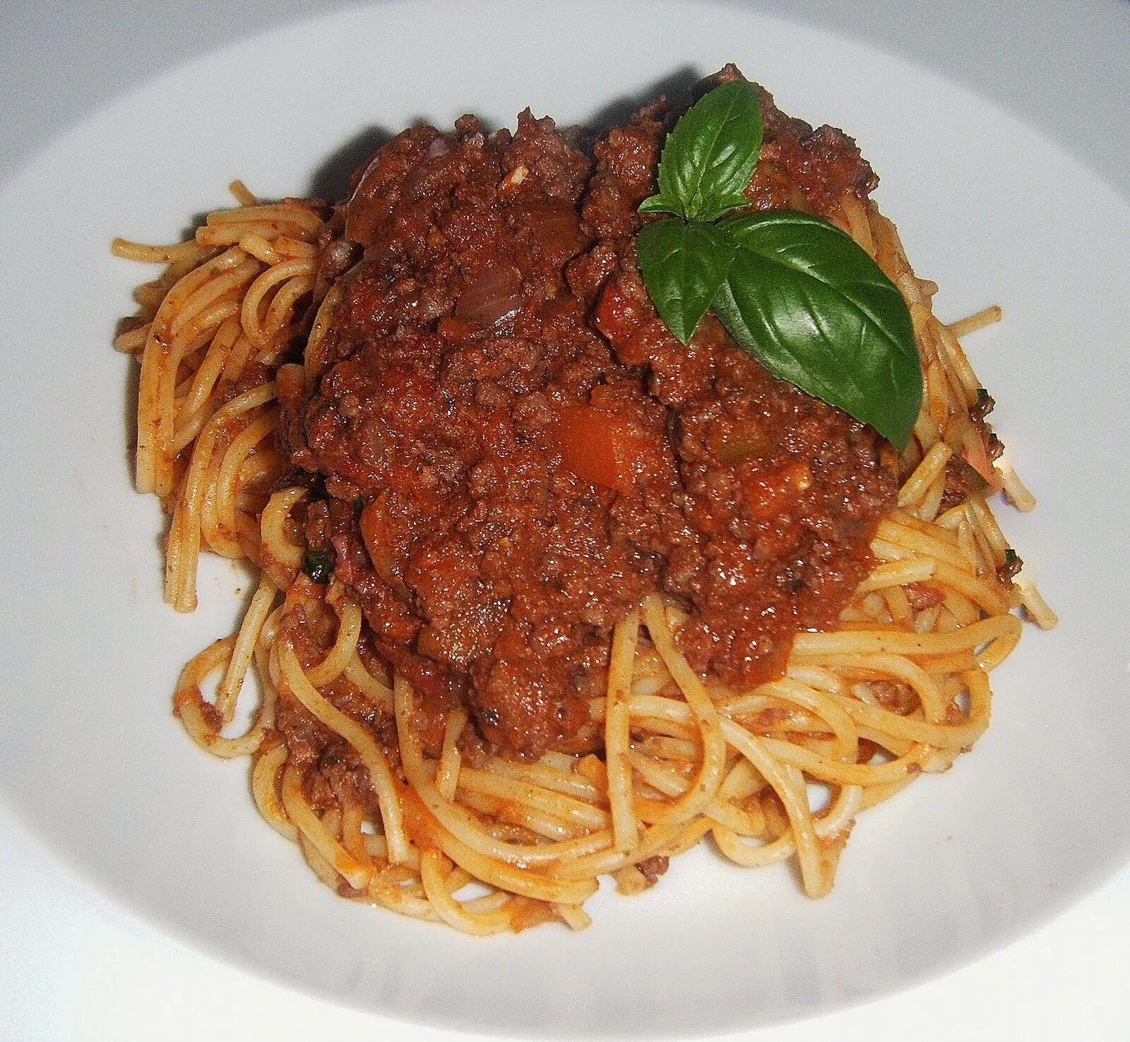 Болоньезе оригинальный рецепт. Болоньезе оригинальный рецепт. Пирог болоньезе. Домашняя паста болоньезе. Пирог болоньезе рецепт.