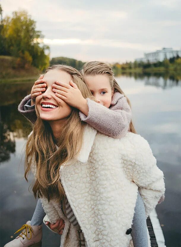 Красивая мама с дочкой. Заворотнюк 1993. Мама и дочка настя. Мама и дочка. Мама и дочка настя.