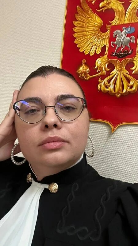 Адвокат в суде. Суд. Весы суд. Судья в суде. Адвокатура.