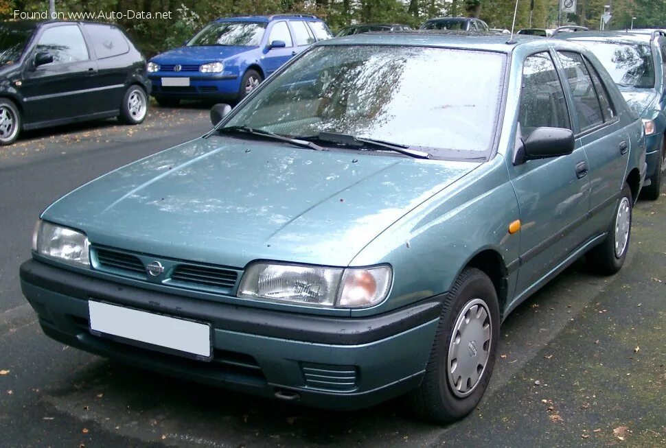 Nissan sunny 2000. Nissan sunny 2004 b15. Ниссан санни 3. Ниссан санни b15. Nissan sunny b13.