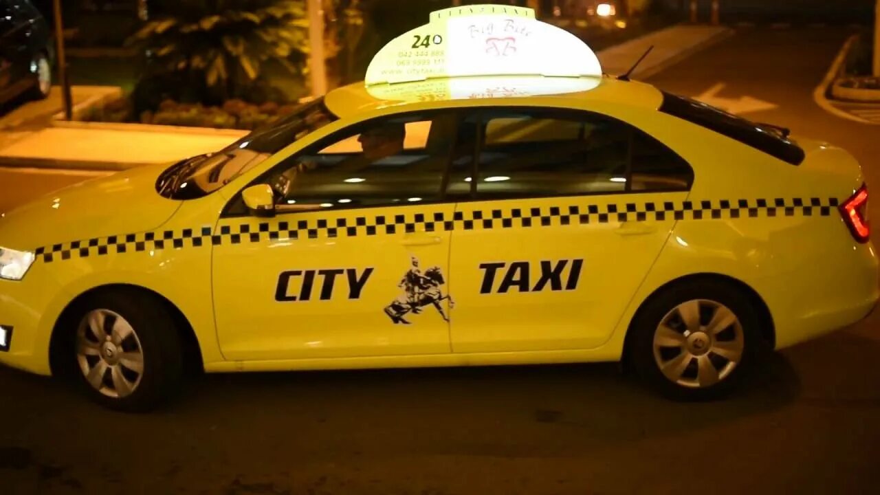 Такси город нальчик. Такси. Машины такси лайф. City Taxi. Такси картинки прикольные.