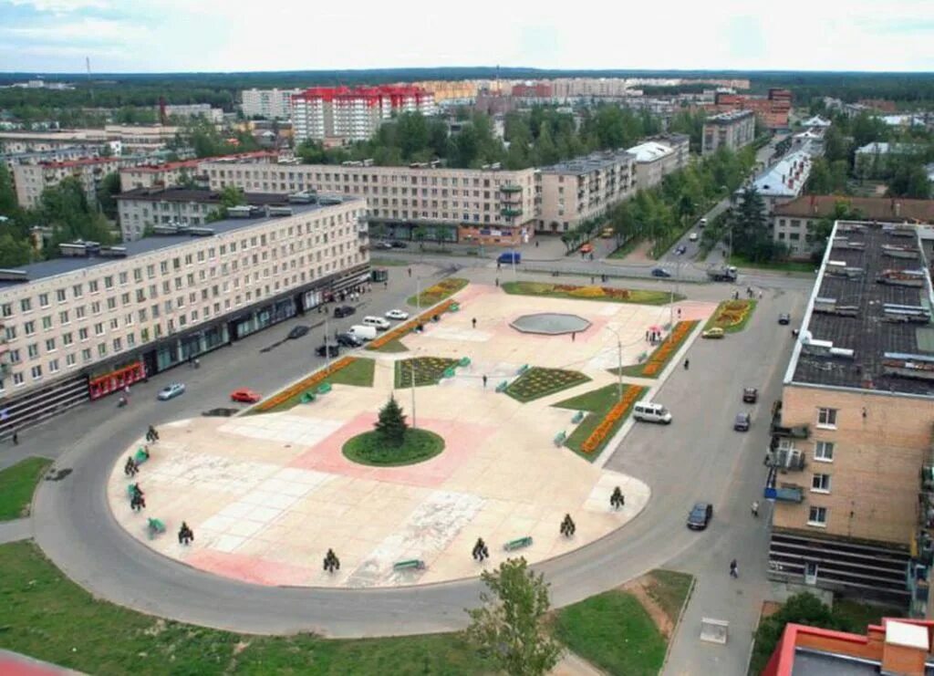 Ломоносов город Ленинградская. Город Ораниенбаум Ленинградской области. Ломоносов город Ораниенбаум. Город Ломоносов центр.