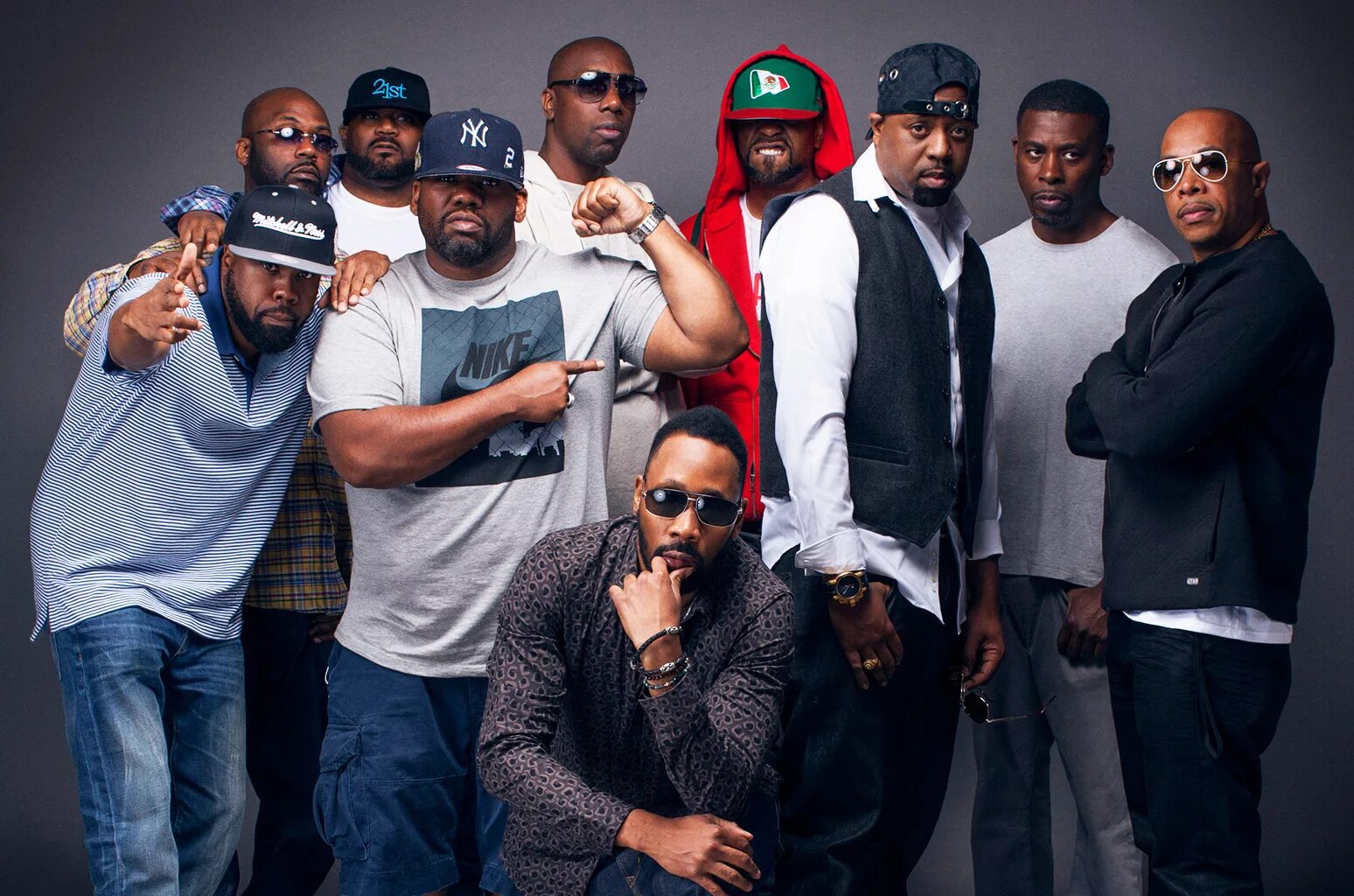 Популярные хип хоп исполнители. Группа wu-tang clan. wu tang clan 2025. wu-tang clan хип-хоп группа. рэперы wu tang clan.