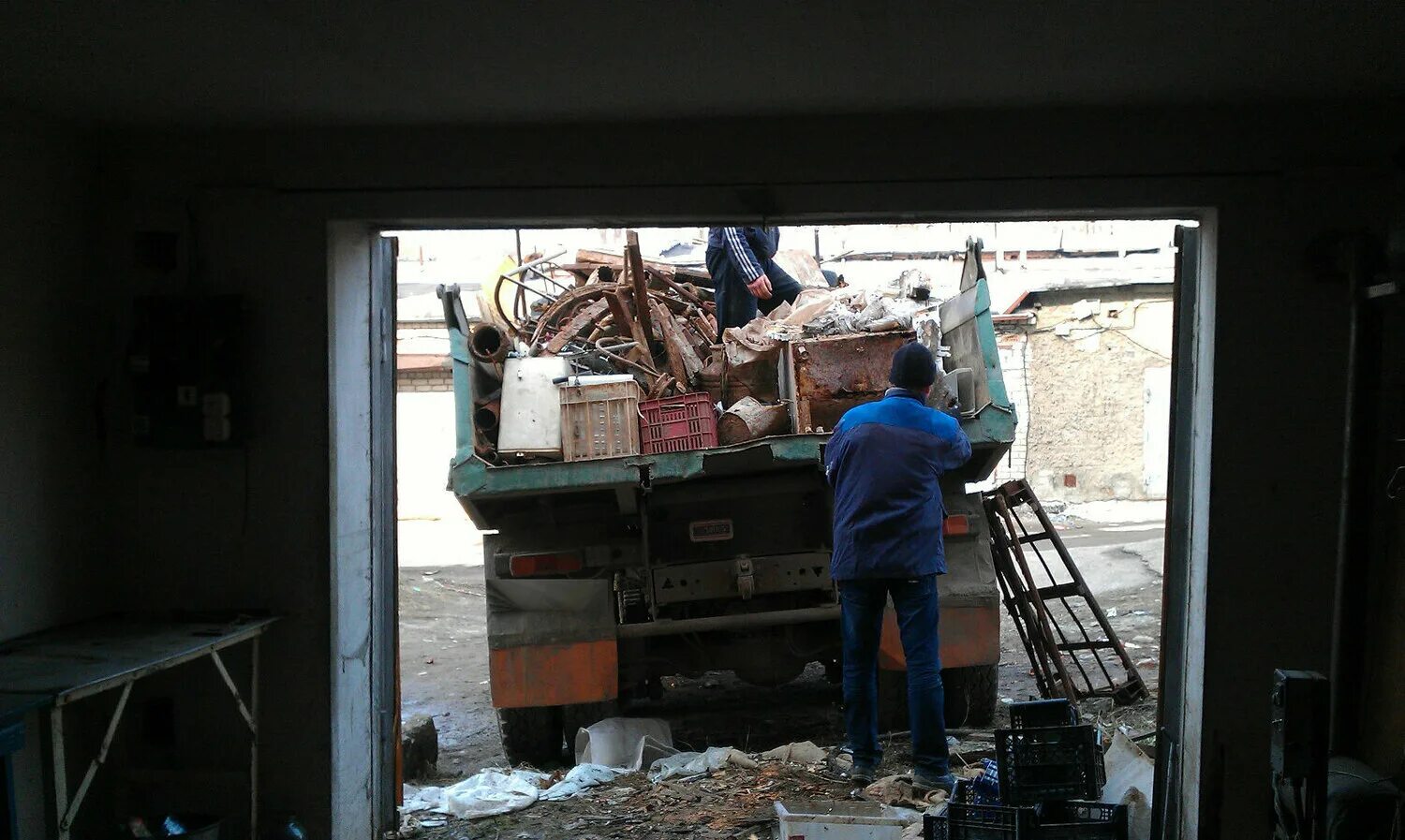 уборка после пожара. картинки вывоз мусора после пожара. чистка квартиры после пожара. клининг после пожара. уборка после пожара спб.