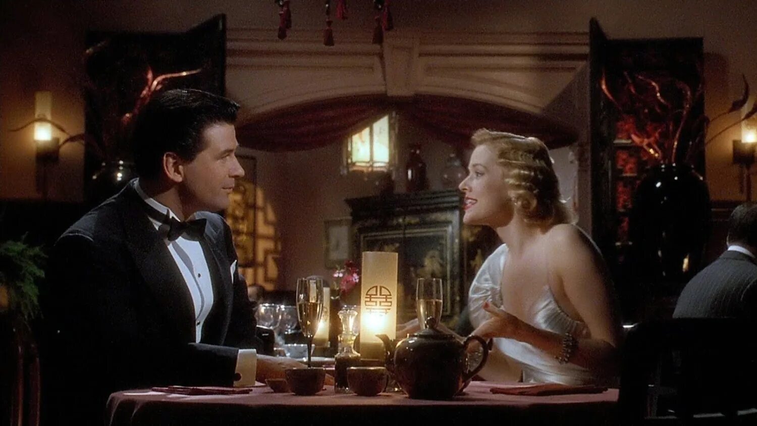 Алек болдуин фильм тень. Алек болдуин тень. Тень фильм 1994. Shadow movie. Человек тень фильм 1994.