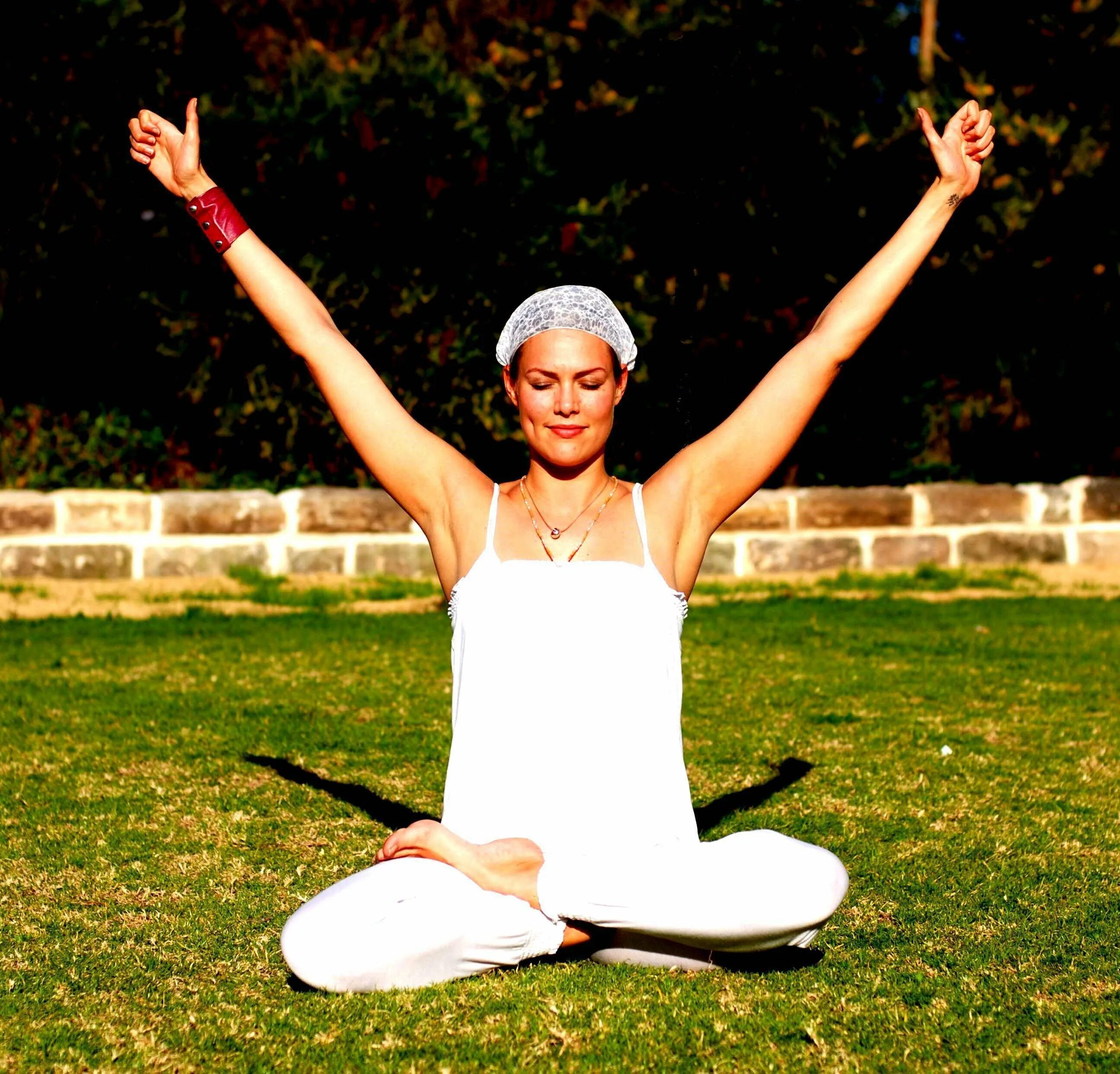 Цен йог. Некрасова Екатерина Кундалини йога. Мария Кукушкина Кундалини йога. Кундалини медитация. Кундалини йога занятия.