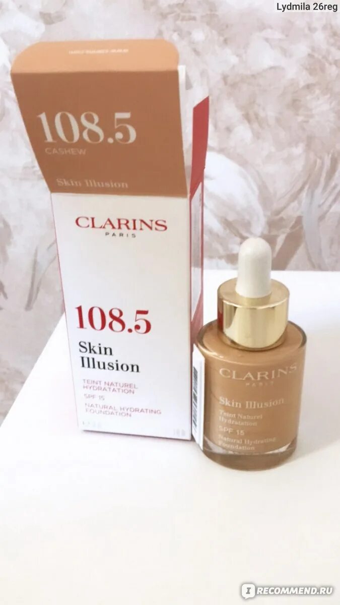Тональный крем clarins увлажняющий spf 15. Кларанс тональный крем skin illusion. 3 тон. Clarins skin illusion spf 15 свотчи. Тональный крем clarins увлажняющий spf 15.