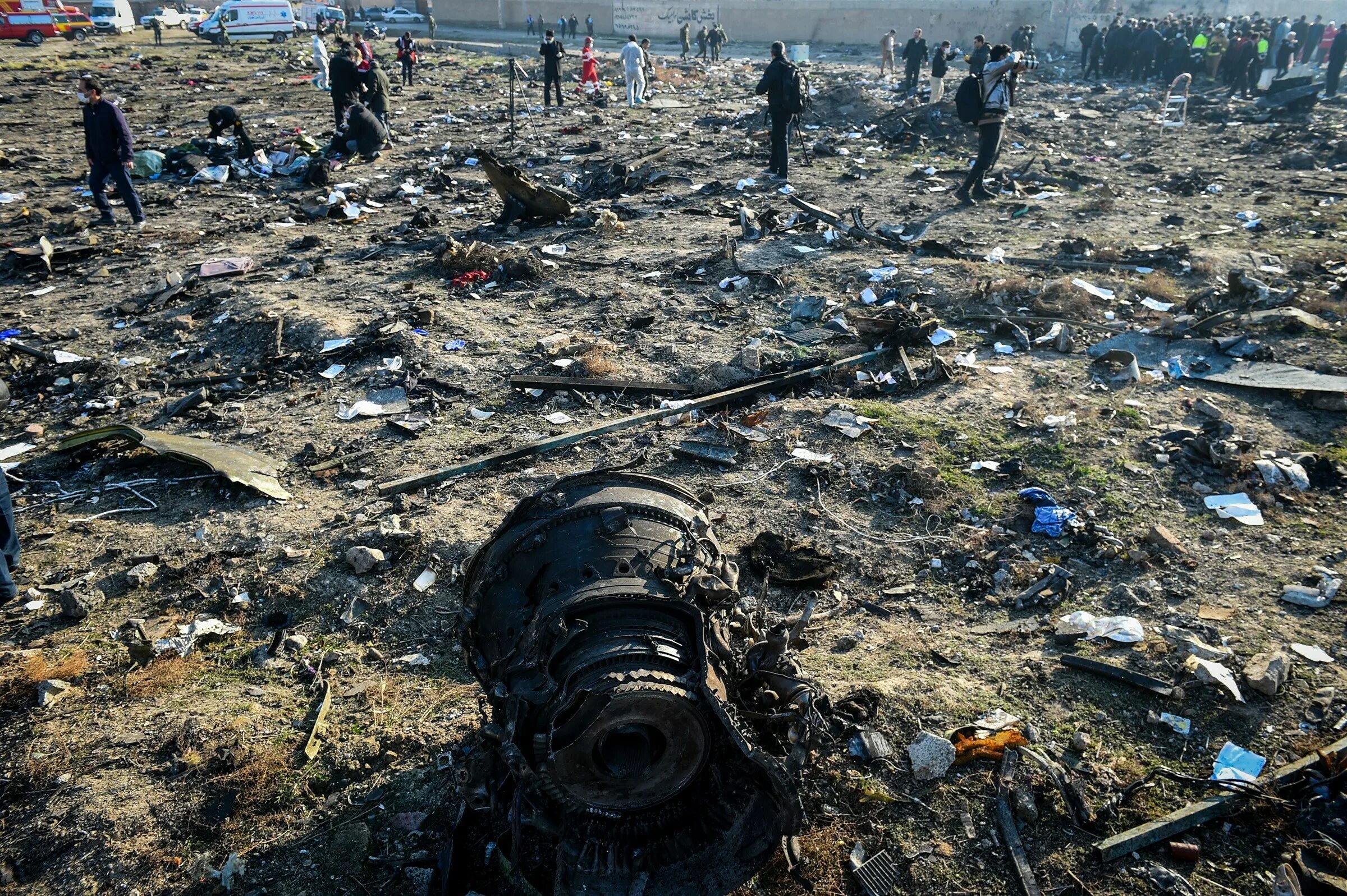 Авиакатастрофы 2020. Авиакатастрофы Боинг 737 Украина. Крушение Boeing 737 в Тегеране. Катастрофа Боинг 737-800 в Иране.