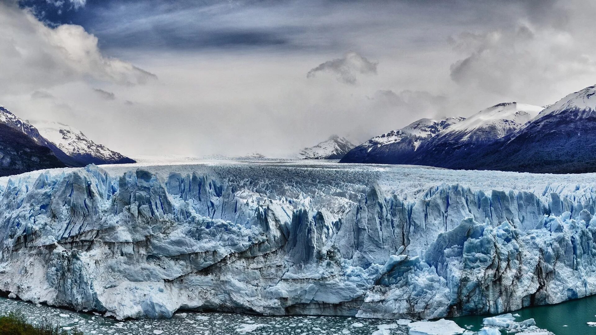 Самый большой горный ледник в мире. Аманаузский ледник. Глетчеры ледники Альпы. Горы Гамбурцева. Ледники Арктики.