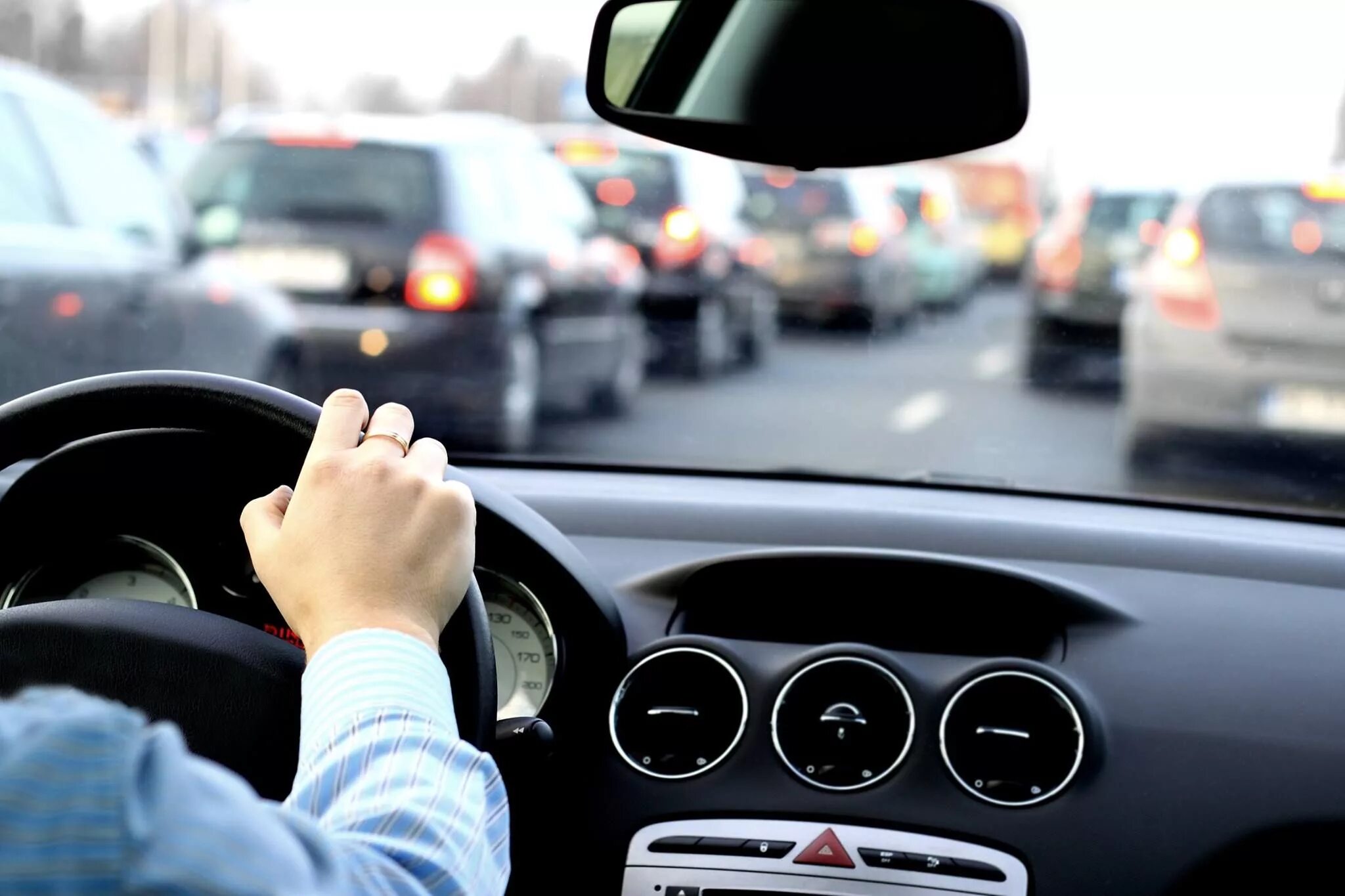 Avto driving. Вождение автомобиля. За рулем машины. Водитель и автомобиль. Вождение автомобиля в городе.