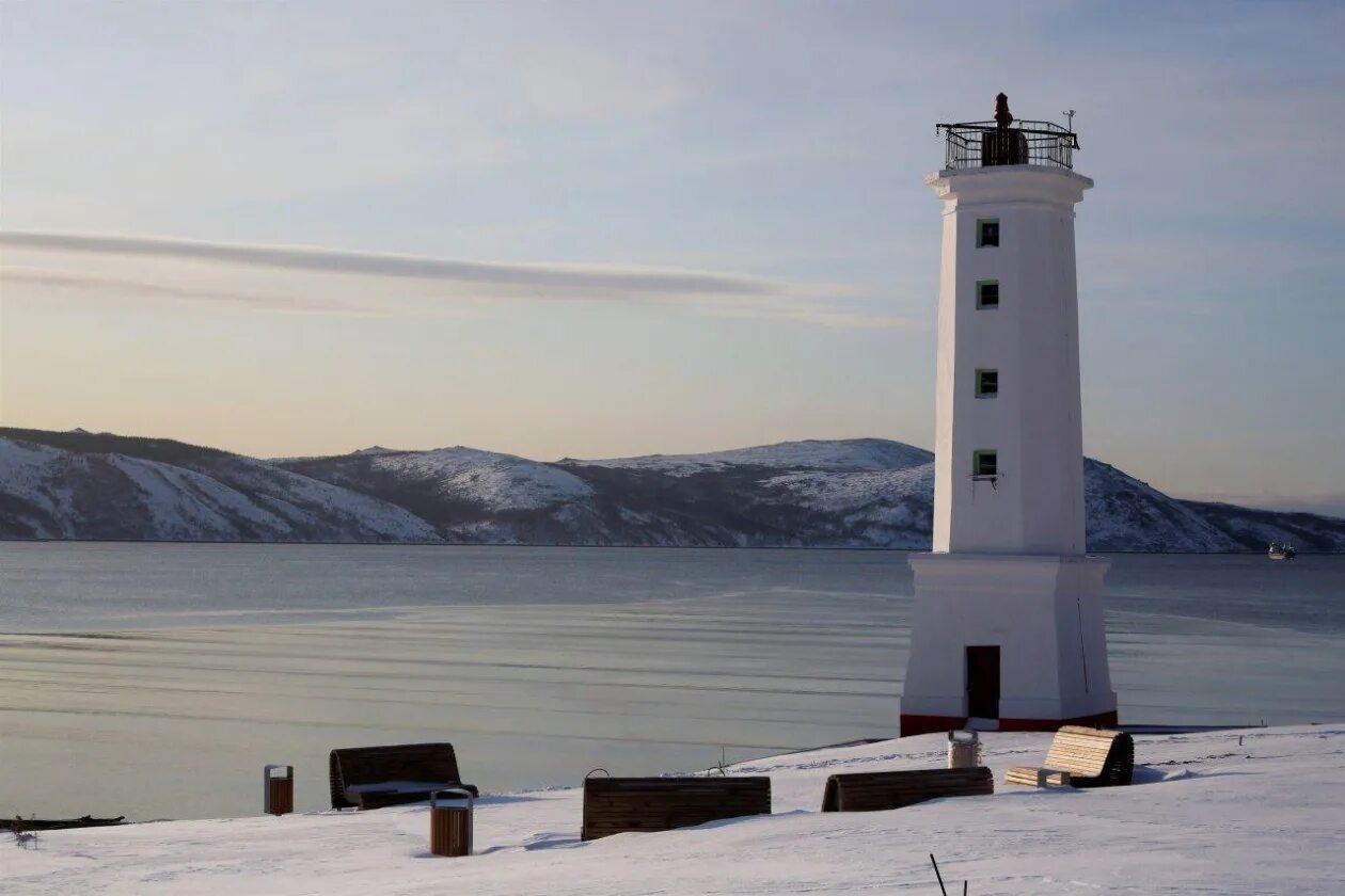 Бухта маяков. Бухта маяков. Маяк вуохенсало на ладожском озере. Бухта желтая маяк. Бухта маяков.