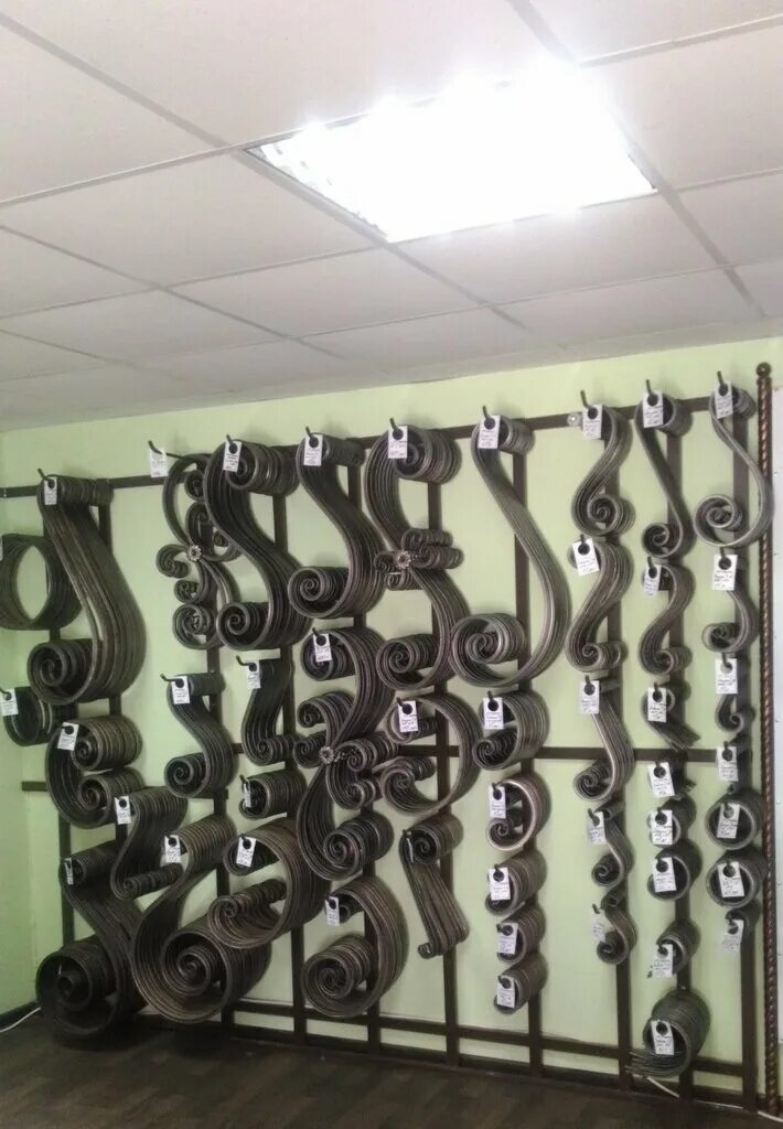 Кованые элементы. Накладки холодной ковки штамповка. Кованые детали. Магазин кованных элементов. Кованые штампованные элементы.