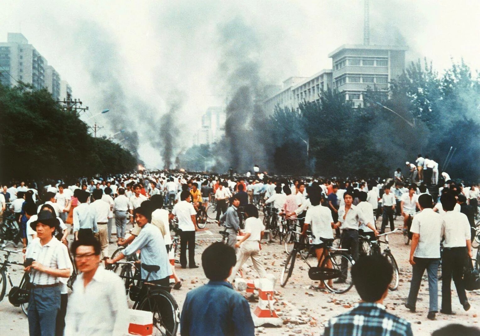 События на площади тяньаньмэнь. Китай площадь тяньаньмэнь 1989. события на площади тяньаньмэнь 1989.