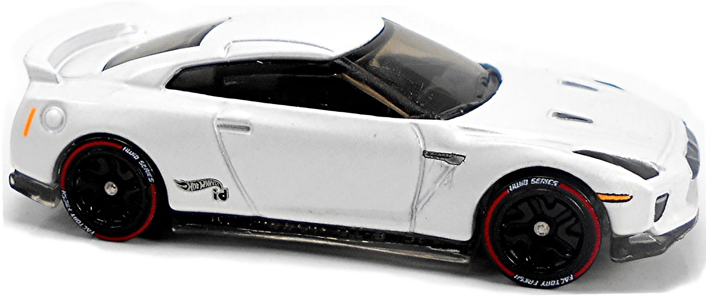 Hot wheels 17 nissan gt-r (r35). 2. Hot wheels nissan gtr r35 white. Hot wheels nissan gt. Hot wheels nissan gt.