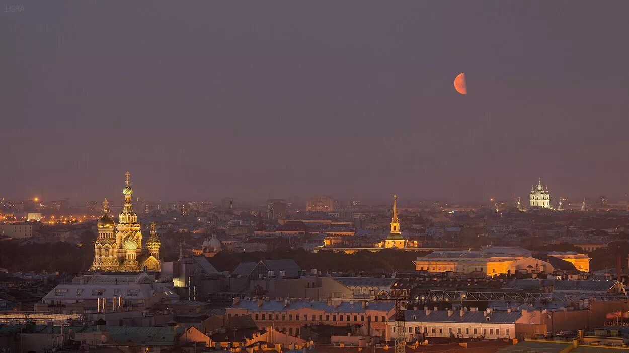 белой ночью месяц красный. кровавая луна месяц. александр блок стихи. белой ночью месяц красный слушать.