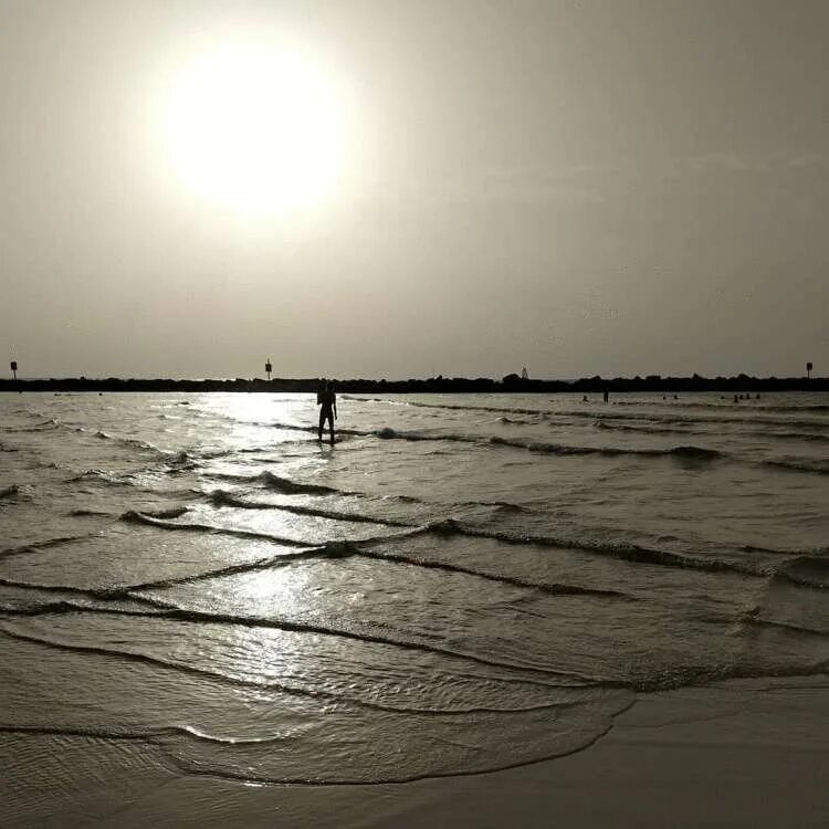 Перекрестные волны в море. Квадратные волны на море чем опасны. Слияние морей. Квадратные волны в море. Море квадрат.
