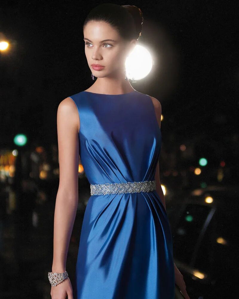 Платье самой. Стильные вечерние платья. Платье коктейльное. Фасоны вечерних платьев. Синее стильное платье.