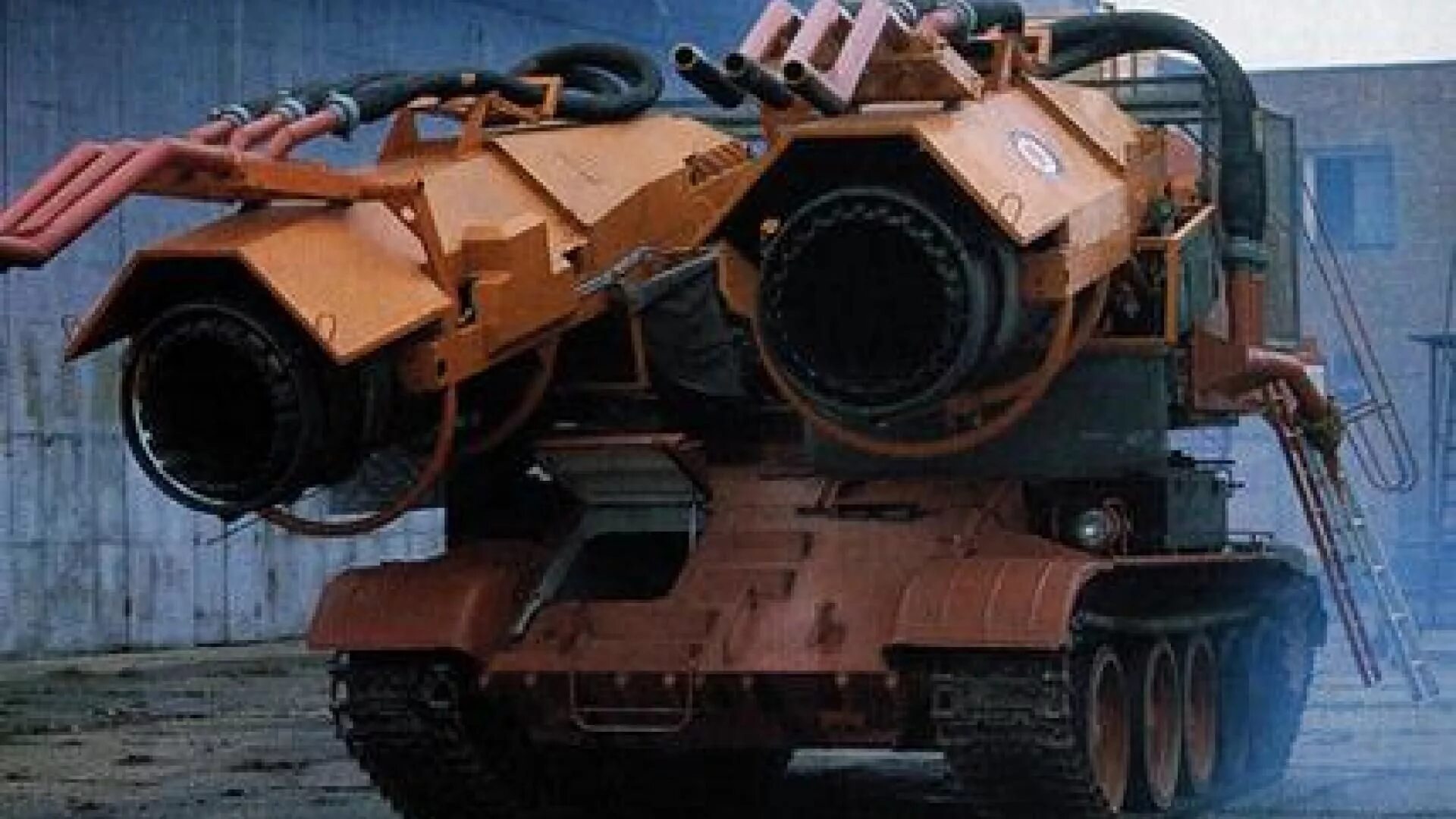 Самоделки изобретения и удивительная техника. Траншеекопатель либхер. Удивляет техника. Необычная военная техника. Самый большой погрузчик в мире letourneau l2350.