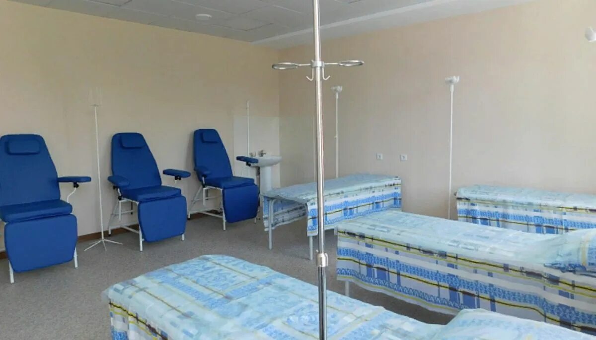 Заозерная 2 кузьмолово больница. 4 больница сочи палаты. Палата дневного стационара. Дневной стационар химиотерапии. Химиотерапевтическое отделение онкологического диспансера.