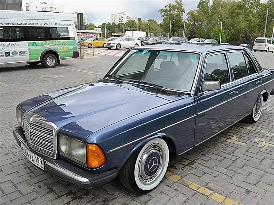 Мерседес 123 купить в россии. Mercedes w123. Mercedes Benz e230 w123. Мерседес 123 кузов. Mercedes w123 1982.