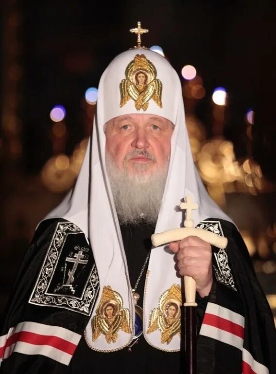 патриарх пост. патриарх кирилл 2005. патриарх кирилл фото. патриарх пост. митрополит филарет вахромеев молится.