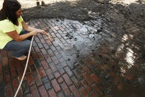 Чем отмыть брусчатку