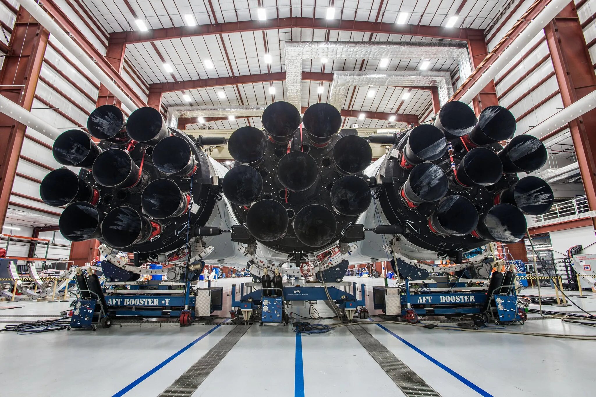 Самый мощный п. Falcon 9 Heavy. Ракета Фалькон хеви. Ракетоноситель Falcon. Фалькон 9 двигатели.