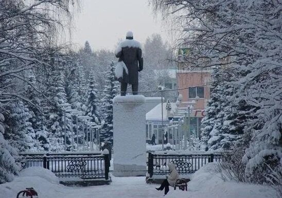 Город Белорецк зимой. Площадь Белорецка зимой. Природа Белорецка зимой. Белорецк старые фотографии. Белор белорецк