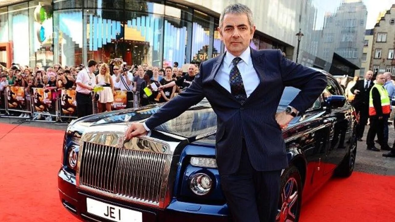 Роуэн Аткинсон. Роуэн Аткинсон Бин. Rowan Atkinson cars. Роуэн Аткинсон и его автомобили.