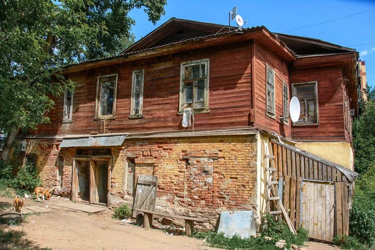 Сниму дом в кирово. Дом купца якова прозорова киров. яков прозоров купец вятка дом. купеческий дом киров. дом купца прозорова вятка.