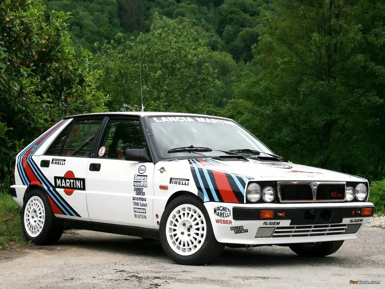 Машина лянча дельта интеграле. Автомобиль delta. Lancia delta hf turbo 1. Лянча дельта интеграле hf. Лянча дельта интеграле 1986.