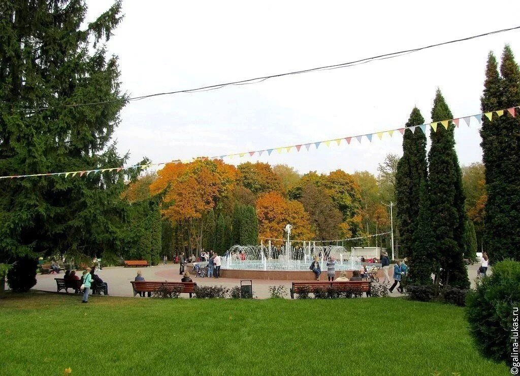 Белоусовский парк аттракционы. Центральный парк тула. Белоусовский парк тула марс. Парк в туле лучший белоусовский парк. Тула парк цпкио.