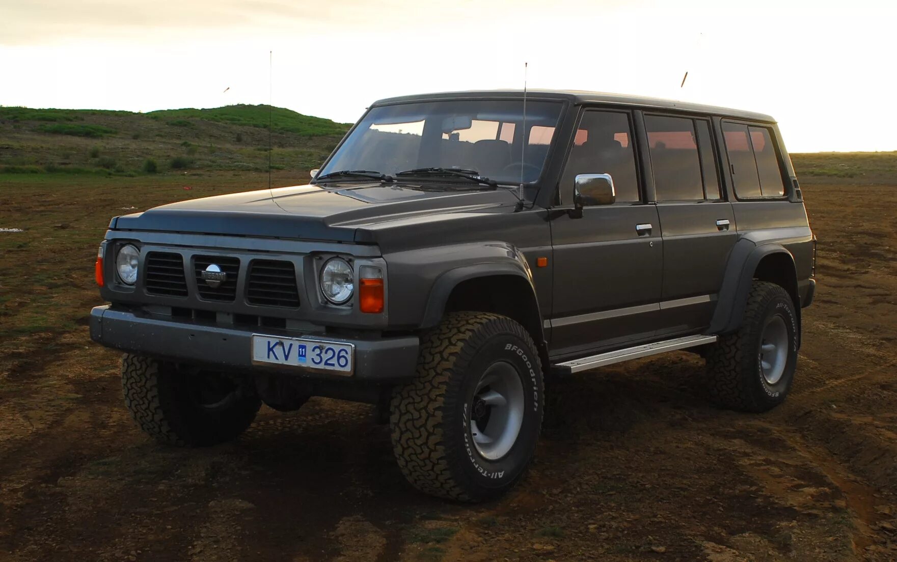 Ниссан Патрол y60. Ниссан Патрол 60. Nissan Patrol gr y60. Nissan Patrol y60 1996.