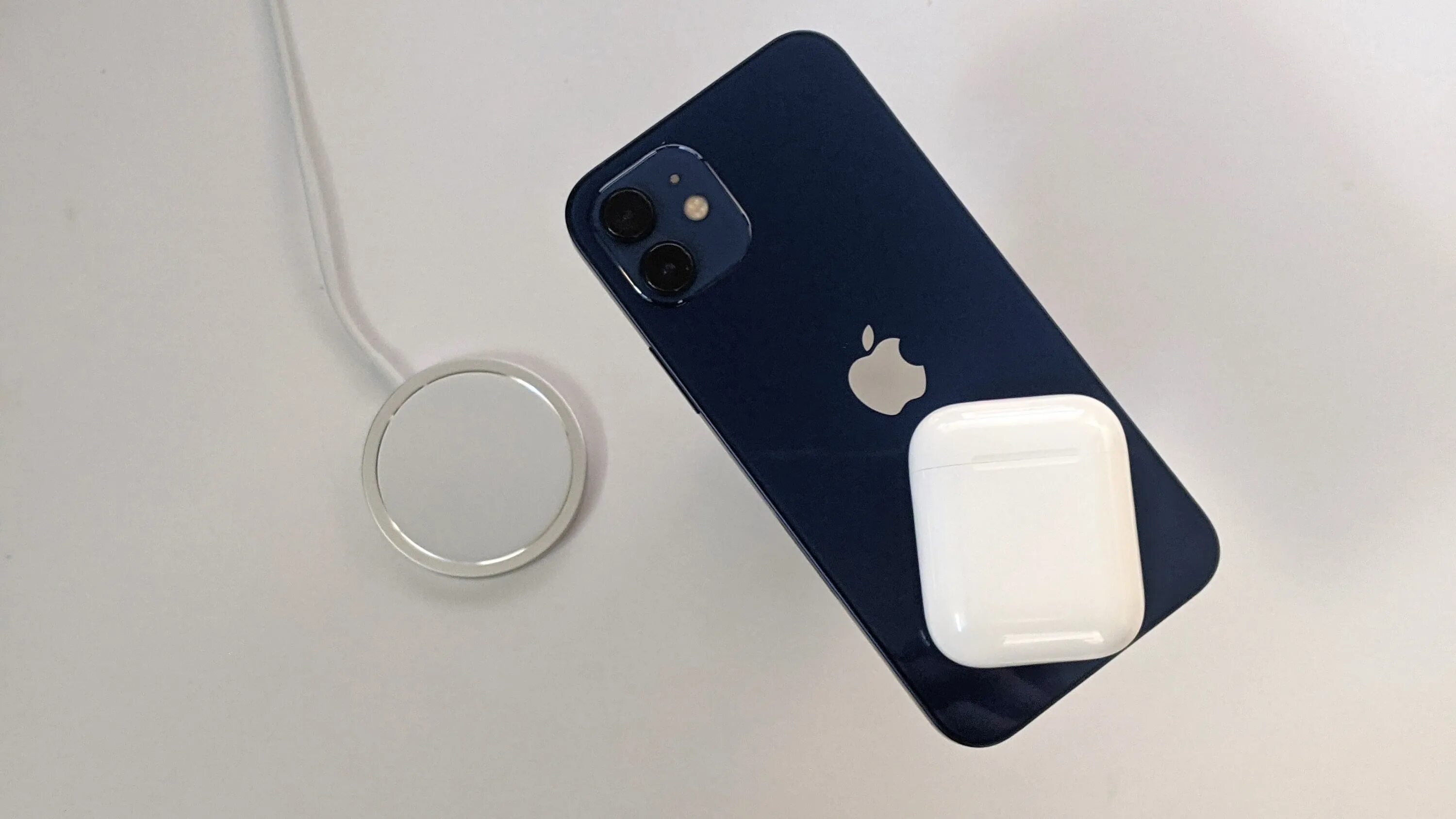 Airpods pro 2 generation magsafe case. Airpods pro 2 generation magsafe case