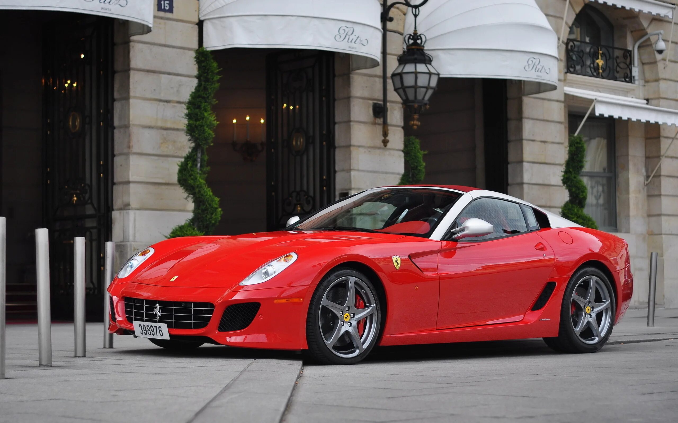 Красные машины фото. Ferrari 599. Ferrari 599 Sport. Ferrari 599 красная. Феррари 599 sa aperta.
