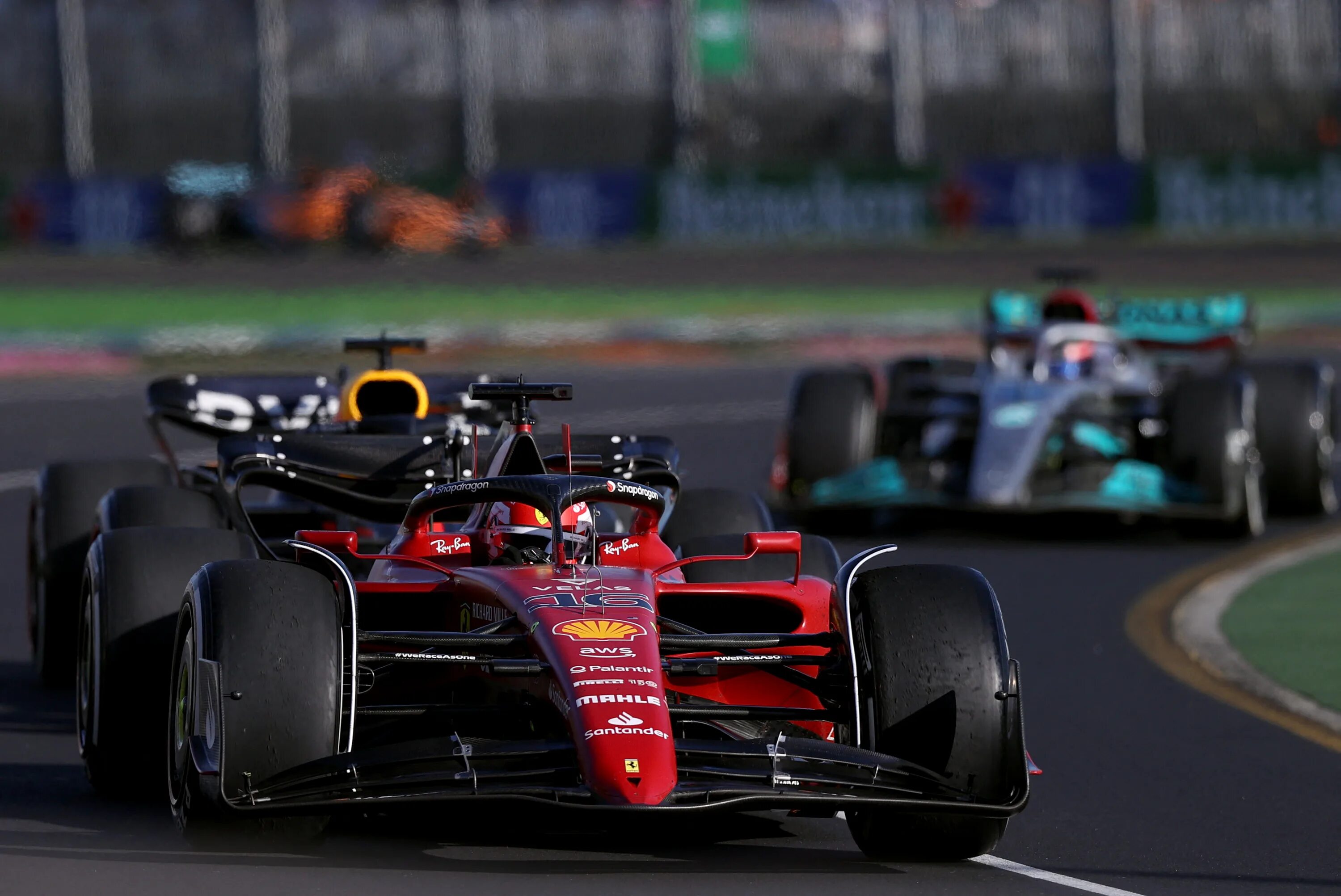 Формула 1 австралия. Grand prix f1 2022. F1 Grand prix Melbourne 2022 Leclerc. Ferrari f1 Charlie Leclerc. Австралия f1 2022.