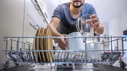 Посудомойка не сушит посуду причины